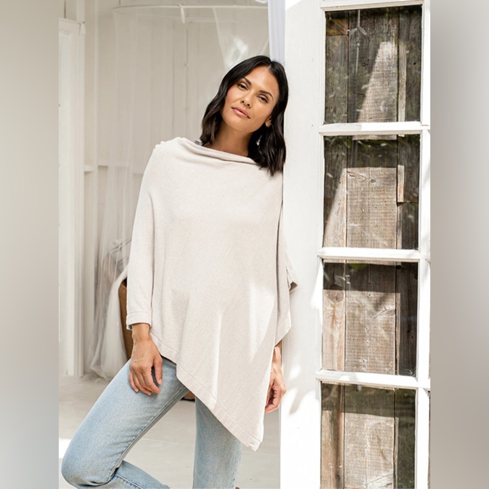 Barefoot Dreams - Cream Cozychic Ultra Lite Poncho OS